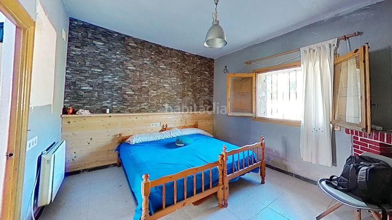 Foto 039d8f43-2a0e-4d98-81fc-ee3387574035. Edificio in Poleñino