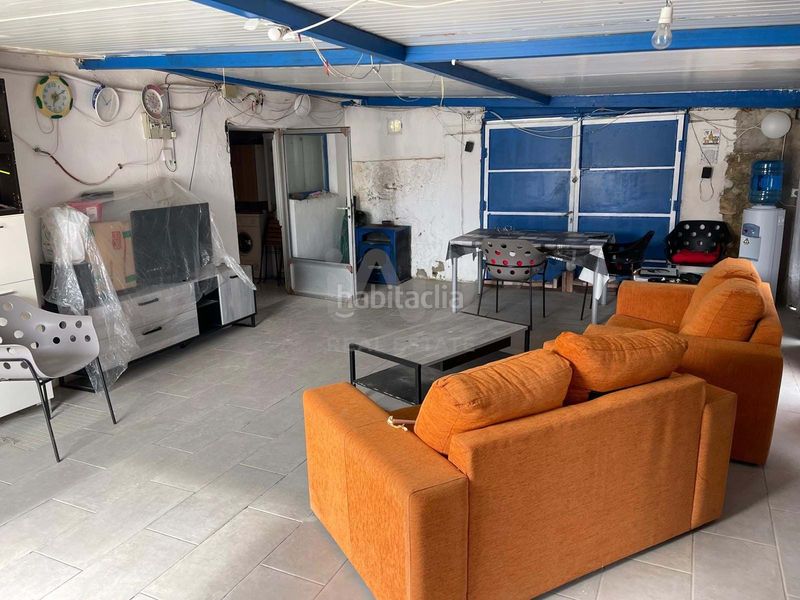 Foto 07e4fdcb-5976-4036-b27e-1ba8b06c58f6. Edificio in Poleñino