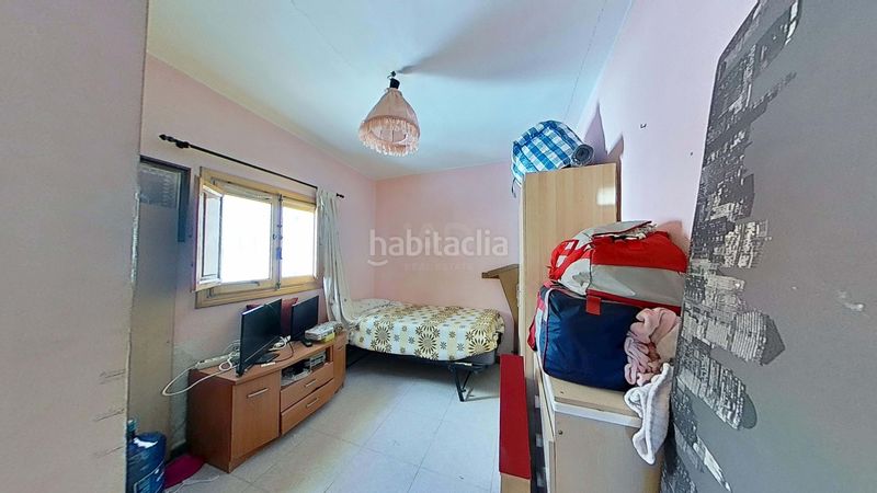 Foto 948283a9-a422-4e67-9460-67731be4b44b. Edificio in Poleñino