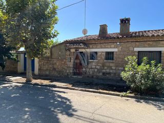 Edificio en Poleñino