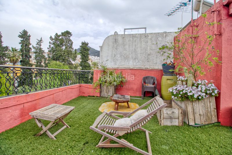 Foto f7668396-5db3-44f2-99a1-d4bec76b1d16. Edificio in Rute