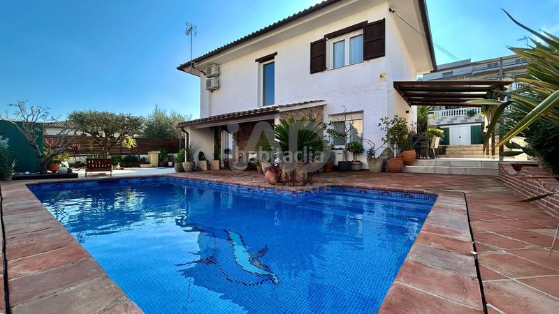 Foto 4e37280d-b169-403c-a8d9-3cbb404165c4. Casa amb calefacció a Lliçà d´Amunt