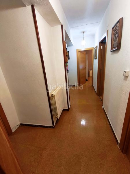 Foto b01a7b60-4c2c-4c29-853a-11b65ec760ff. Edificio en Sahagún