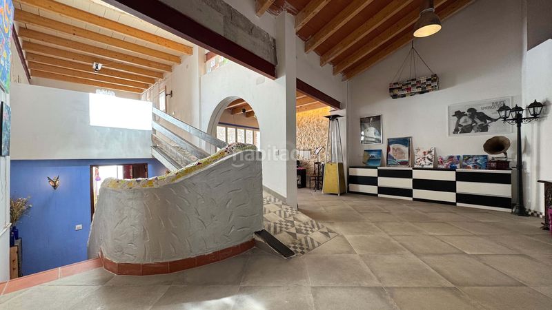 Foto 125669c5-d215-4b44-ad71-8be2056b7e15. Edificio en Pego