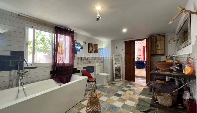 Foto 6927b2f0-f62e-4d5e-b05c-d9bcacf54ea9. Edifici a Pego