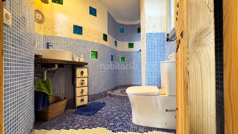 Foto b218f3f4-d7d9-461a-8577-dc8ffe3d6b61. Edifici a Pego