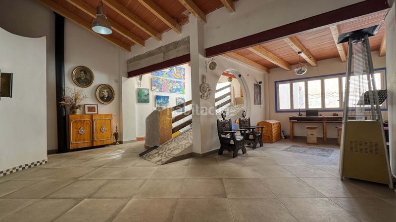 Foto db5a3975-8cc1-410b-85fd-15fefe536508. Edifici a Pego