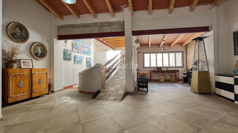 Foto e0f1fb58-f775-4d44-998b-8dde6652633b. Edifici a Pego