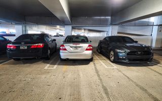 Parking voiture à Acacias