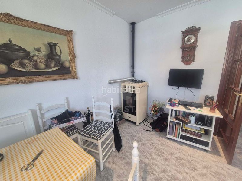 Foto 0de11fa7-c4a4-45d0-9484-eb6d7d991019. Edifici a Espino de la Orbada