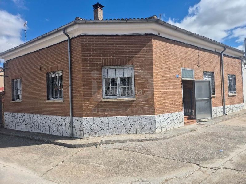 Foto 293e671e-e7fa-4d1a-91a6-5f164c6ce64b. Edifici a Espino de la Orbada