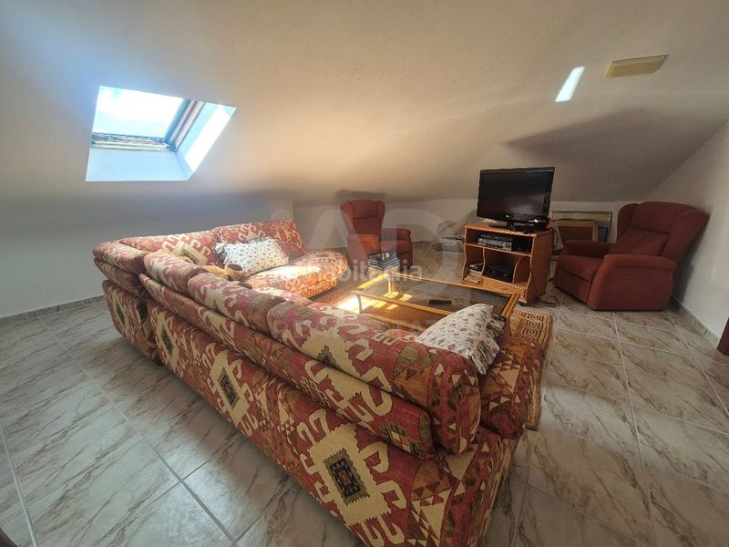 Foto b2bfbbfa-1cbc-4648-a5b1-0f3d2f11c76d. Edifici a Espino de la Orbada