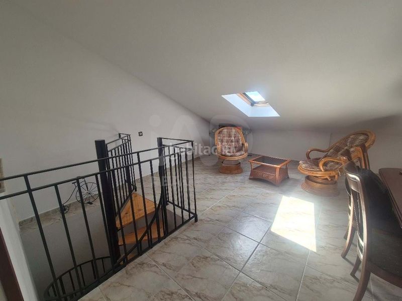 Foto e4b33c70-8663-4148-822b-1518b7e1307f. Edifici a Espino de la Orbada