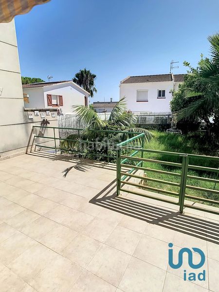 Foto 61e79c6f-393b-4bbe-862a-4a186f43d284. Casa aparellada amb calefacció a Roda de Barà