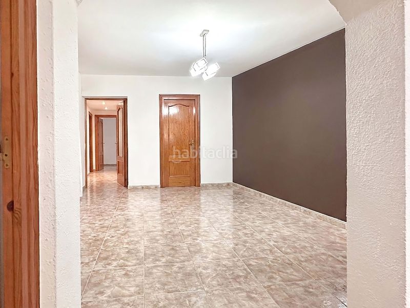 Foto 5b7a6396-a0aa-41c4-86eb-4d2a882b524f. Casa a carrer calaf a Roda de Barà