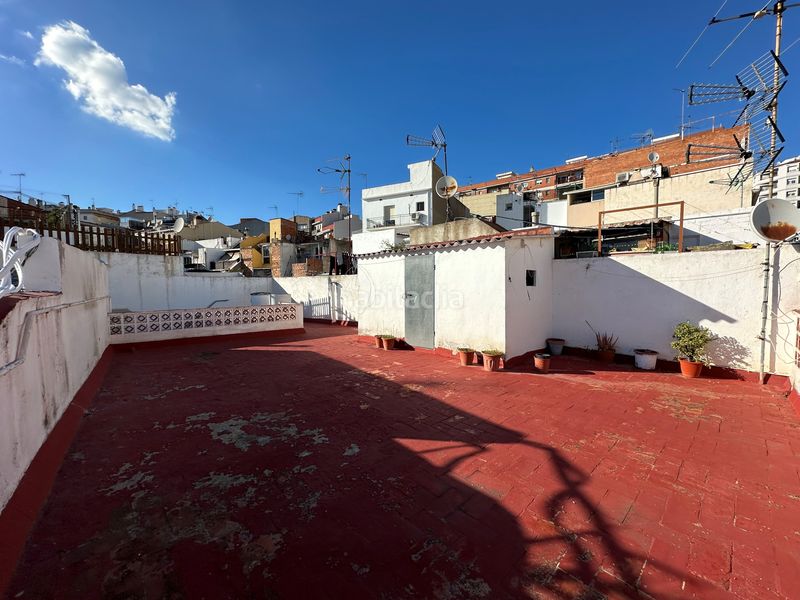 Foto 28f27f51-1fb9-46d0-a7fe-97658d3f5a75. Casa aparellada amb calefacció a Cerdanyola Nord Mataró