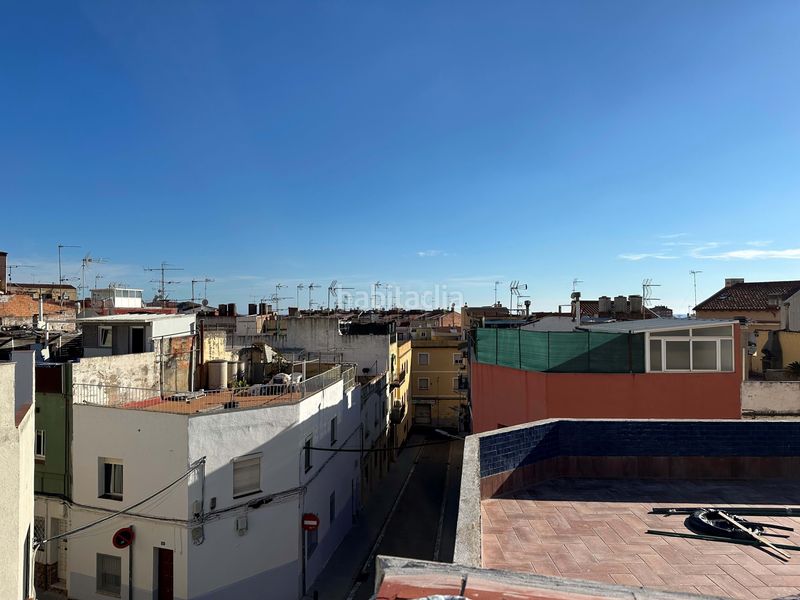 Foto 3c5674d0-5ff1-4bc2-80f2-2449153a51c9. Casa aparellada amb calefacció a Cerdanyola Nord Mataró