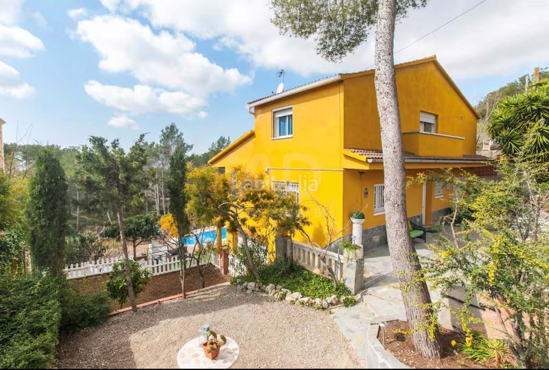 Foto 8c827295-baa4-49d9-911c-11e8c60c8633. Casa amb calefacció aparcament piscina a Olivella