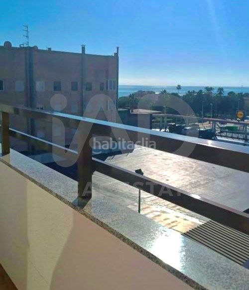 Foto 67c86d69-d7b1-4f00-abae-99d360656788. Edificio en Papa Luna - Platja del Gurugú Benicarló