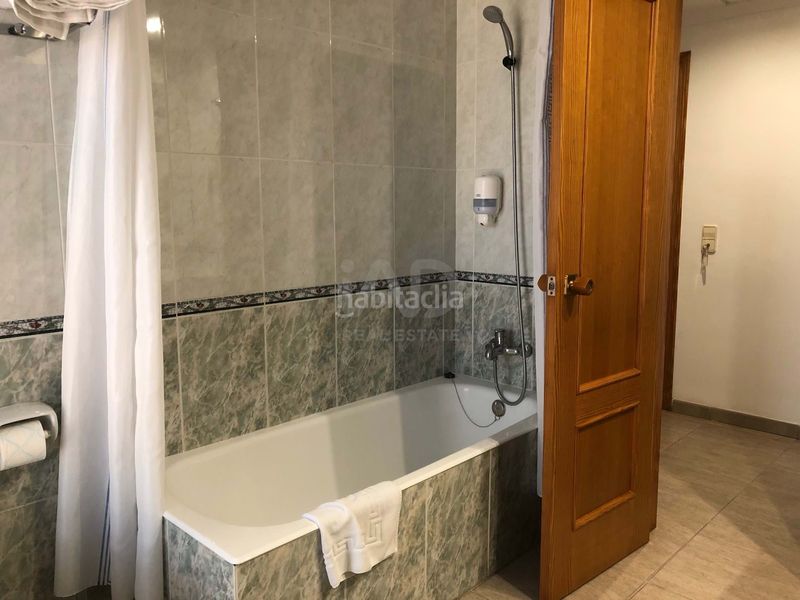 Foto 20eec6ee-f94d-4ffe-ae2e-06fd092385cf. Edifici a Papa Luna - Platja del Gurugú Benicarló