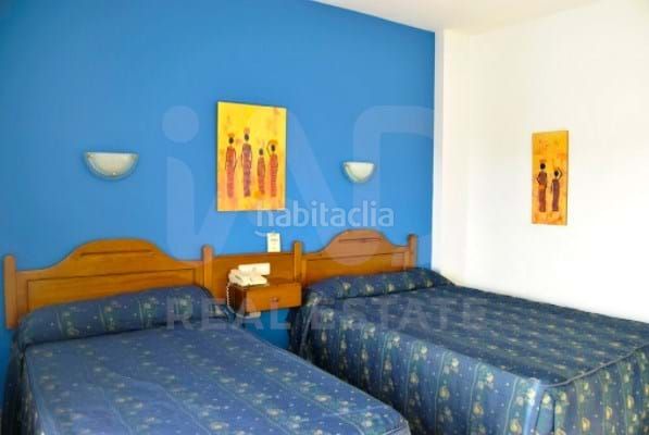 Foto 642fd46b-7b19-4270-ab15-77cde2129b3b. Edifici a Papa Luna - Platja del Gurugú Benicarló