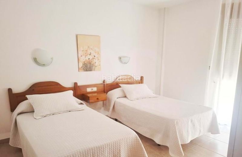 Foto a45ddcd2-0c51-4f07-a0f6-d3f4a4a58ab6. Edifici a Papa Luna - Platja del Gurugú Benicarló