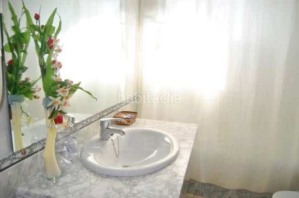 Foto b404ca41-79fb-469e-98a9-178097b3a9e0. Edifici a Papa Luna - Platja del Gurugú Benicarló