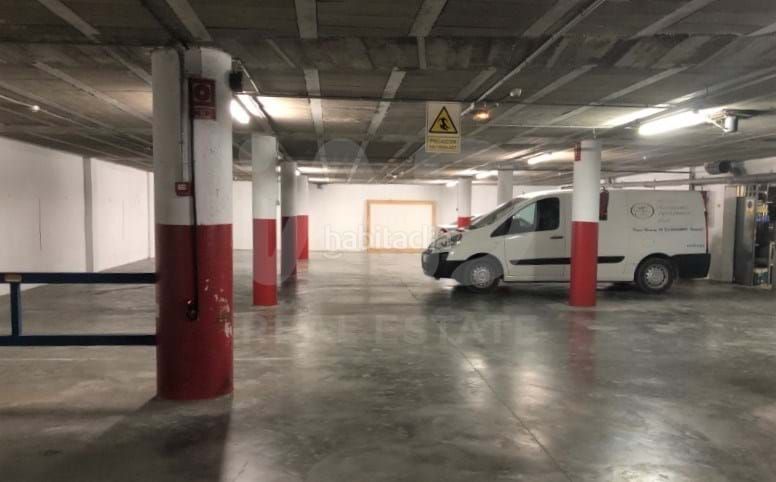 Foto dd76e24b-0f4e-42ff-99aa-f3c286f982b2. Edifici a Papa Luna - Platja del Gurugú Benicarló