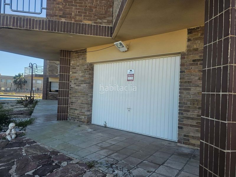 Foto 52a5ce69-e6e3-4d7b-984f-6eba296ed5e3. Casa amb aparcament piscina a Alcanar