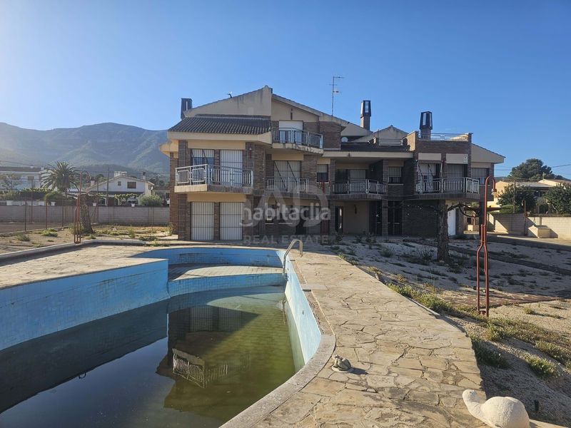 Foto 73cb8293-ce53-4910-a17a-05fd557c45e3. Casa amb aparcament piscina a Alcanar