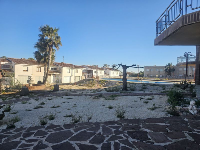 Foto 9ae9b843-fc41-4015-8e99-e26fb5c7b3fa. Casa amb aparcament piscina a Alcanar