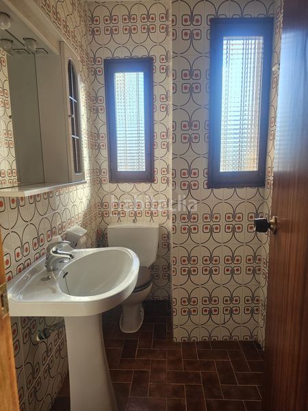 Foto b8ec2861-1b9e-4ae1-8e8b-56ca904e43e9. Casa amb aparcament piscina a Alcanar