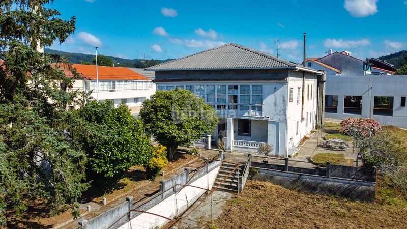 Foto 0f3c868f-76d3-4ef2-8205-0fb42e27b4ed. Edificio in San Sadurniño