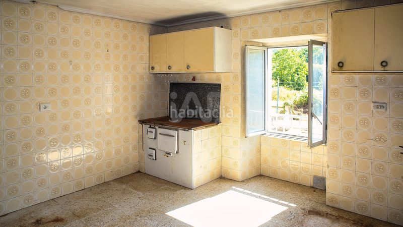 Foto 199874ad-9dc9-48f6-b855-79c6ebdc2624. Edificio in San Sadurniño