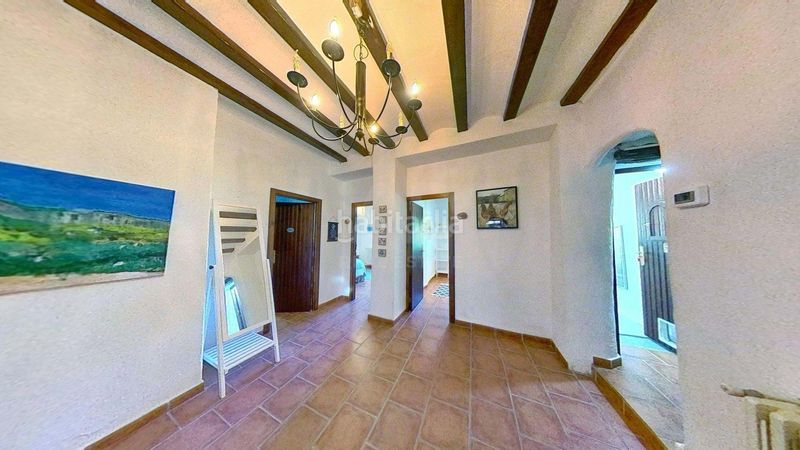 Foto efb8c603-b67d-480c-aa65-6b16a3780e7f. Masia amb aparcament piscina a Batoi Alcoi