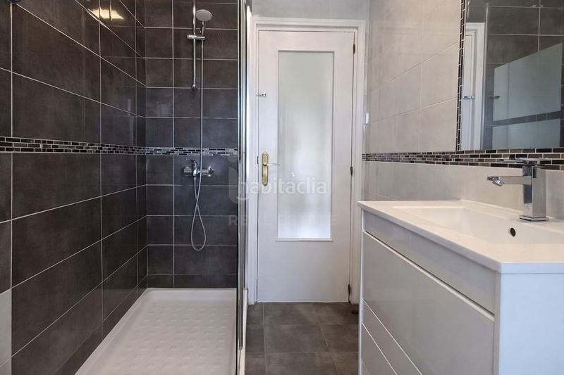 Foto 0b17b302-e43e-4f5b-8494-2ceddfab6e98. Pis amb calefacció a Los Castros Santander