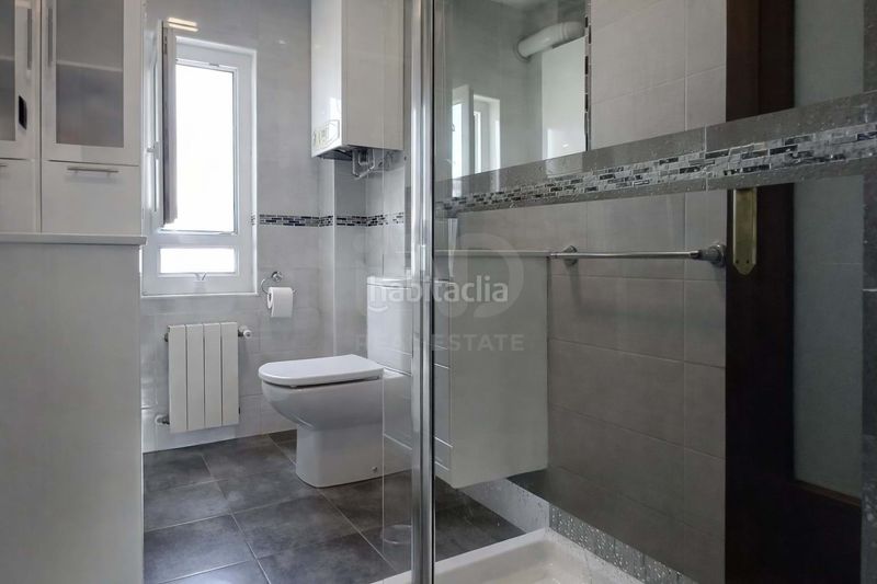 Foto 5c76db92-0bc8-42bf-8b38-27350ba2f792. Pis amb calefacció a Los Castros Santander