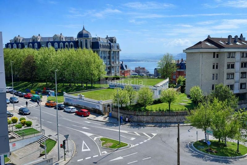 Foto 94d6f310-f816-440b-9842-b19542ffa4df. Pis amb calefacció a Los Castros Santander