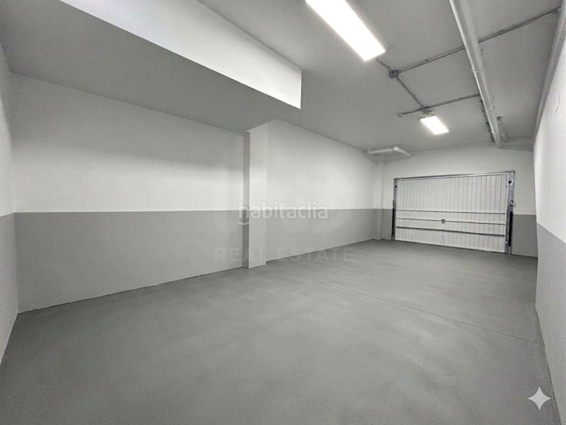 Foto dfbe8a5a-a53e-48f3-8b0f-b21c105ff95b. Casa amb aparcament a Blanca