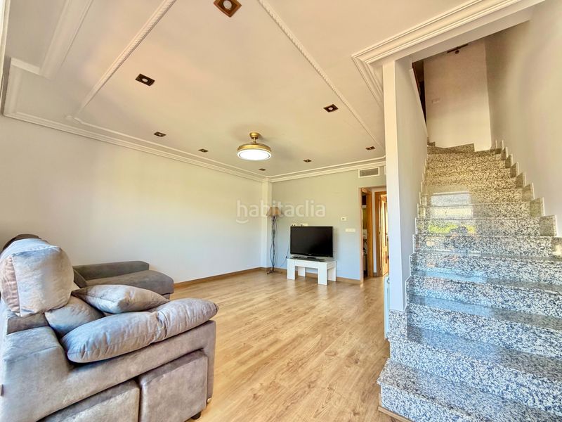 Foto f36965bb-f20d-4299-8856-6829aba847ee. Casa amb aparcament a Blanca