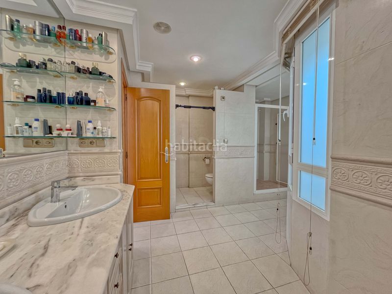 Foto b49e37a7-682b-4e1c-b78a-51b4f33a973f. Piso en Plaza Castelar - Mercado Central Elda