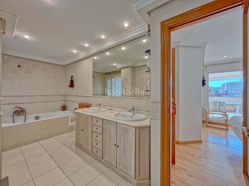 Foto c07483af-2b71-4a07-8105-3214908f0c45. Piso en Plaza Castelar - Mercado Central Elda