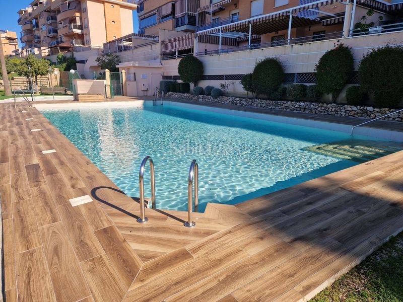 Foto 76012770-3de3-48e1-a216-d061bcac12b8. Pis amb calefacció aparcament piscina a alegría de la huerta- jardín de Málaga Málaga