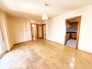 Etagenwohnung in Vallirana