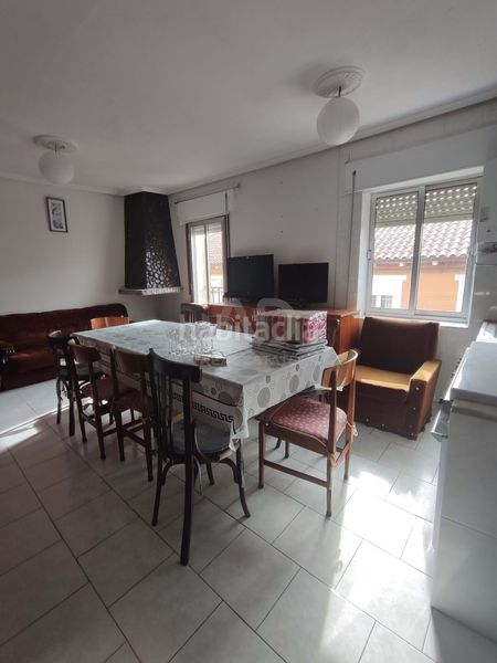 Foto a6bd6c8d-b62f-42f4-8d12-5ca675b29a84. Edifici a Hospital de Órbigo