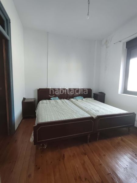 Foto d50cf3c4-af3a-4c88-b0bd-75a229f4d961. Edifici a Hospital de Órbigo