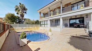 Haus in Segur de Calafell Nucli Urbà