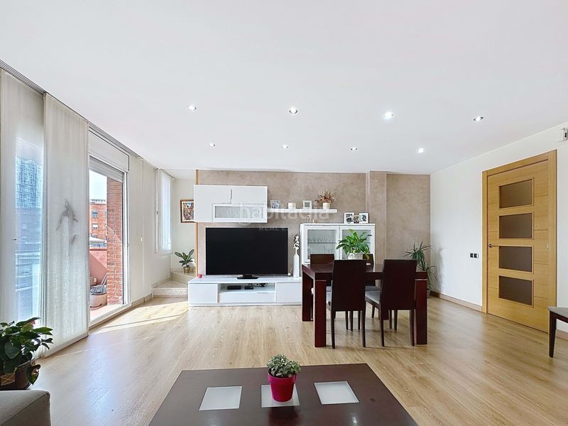 Foto 60765610-4714-4515-8fbd-1563658a4b51. Dúplex amb calefacció aparcament a Zona Nord Rubí