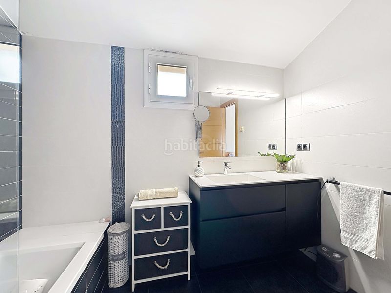 Foto 726e9b81-fd01-46b4-9529-5849a1d11d3e. Dúplex amb calefacció aparcament a Zona Nord Rubí