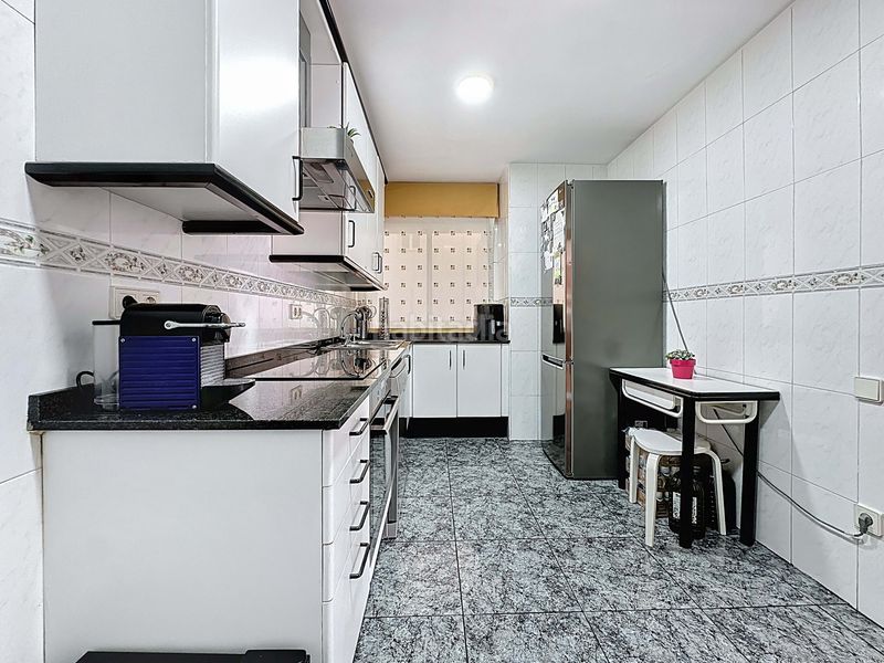 Foto 9d2056dd-fa3b-46ed-ac78-ad06a64df6c8. Dúplex amb calefacció aparcament a Zona Nord Rubí